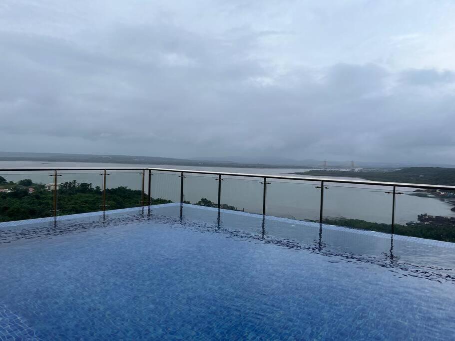 Studio Apt With Rooftop Panoramic Views @ Dabolim Vasco Da Gama Ngoại thất bức ảnh